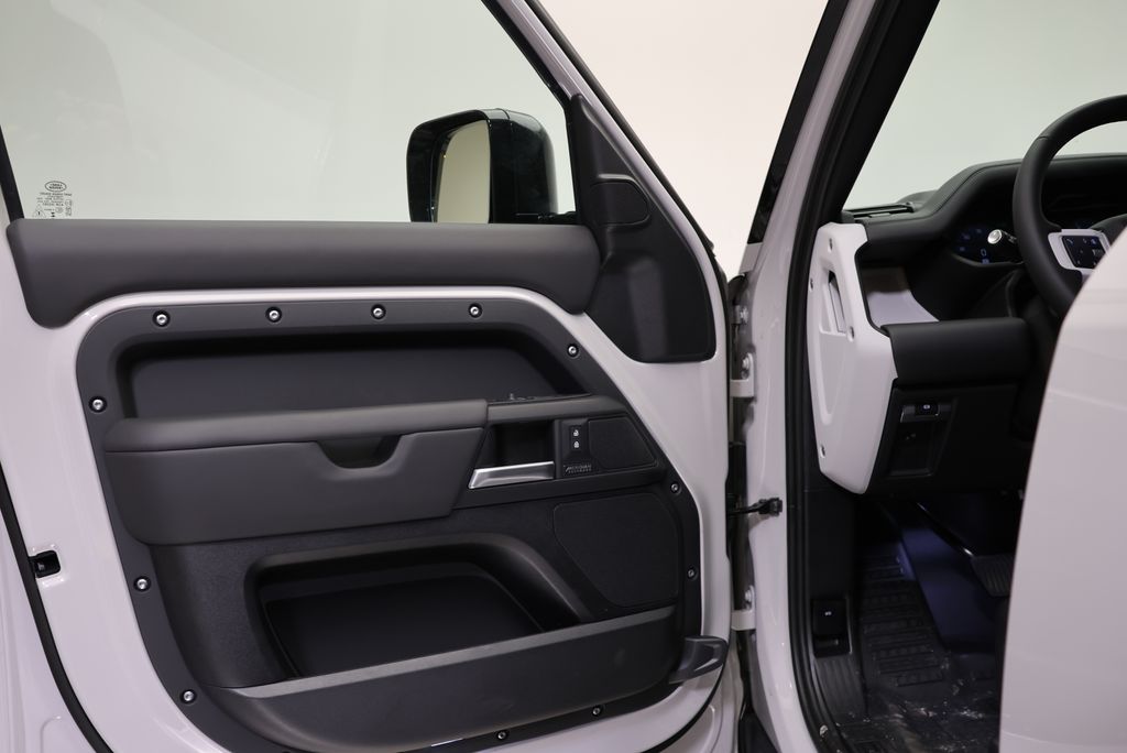 Thumbnail: 2026 Land Rover Defender - 26