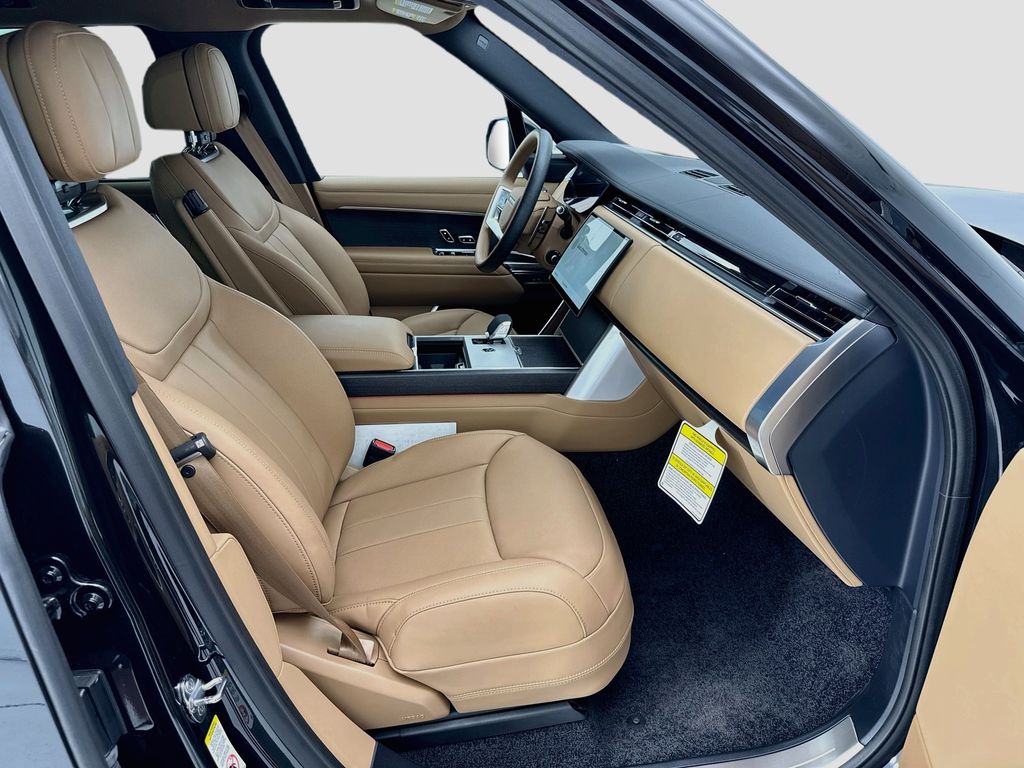 Thumbnail: 2026 Land Rover Range Rover - 19