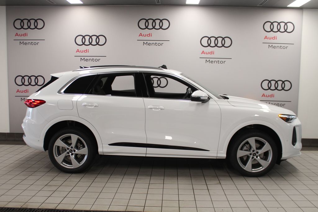 Thumbnail: 2026 Audi Q5 - 7