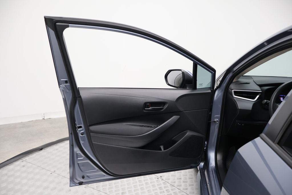 Thumbnail: 2023 Toyota Corolla - 16