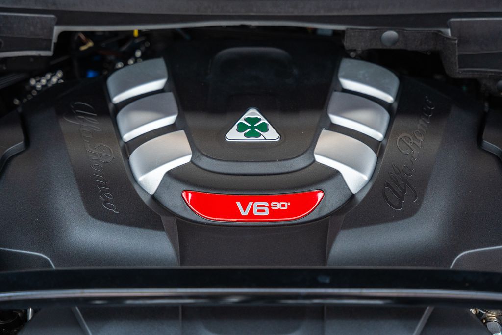 Alfa RomeoStelvio25