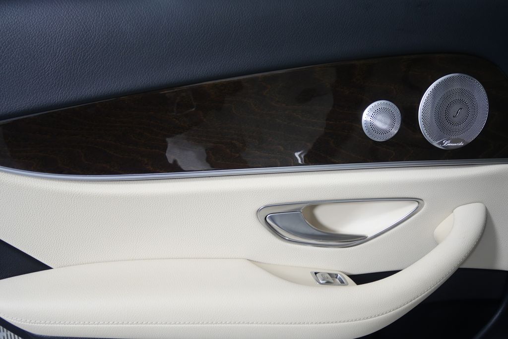 Thumbnail: 2020 Mercedes-Benz E-Class - 13