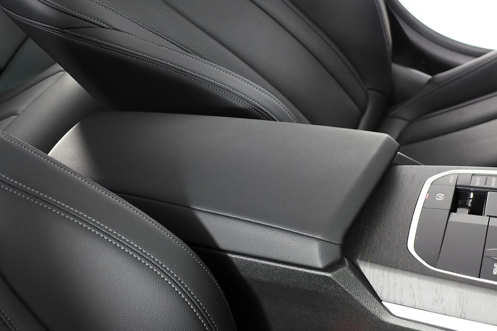 Thumbnail: 2023 BMW 3 Series - 16