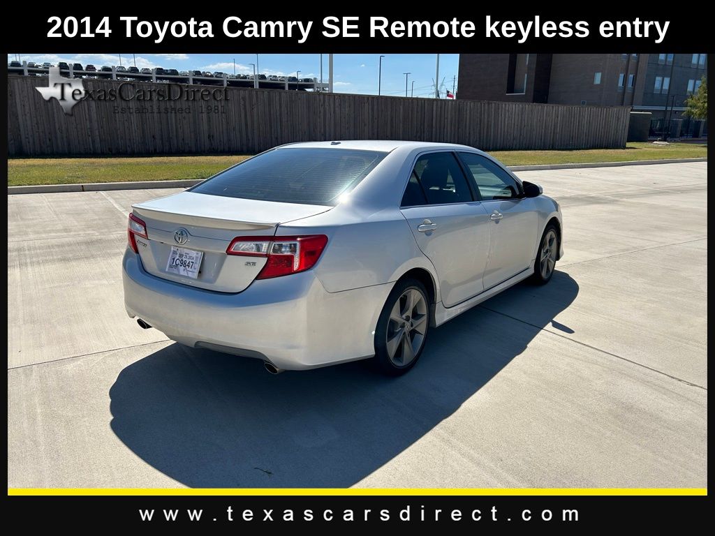 2014 Toyota Camry SE 14