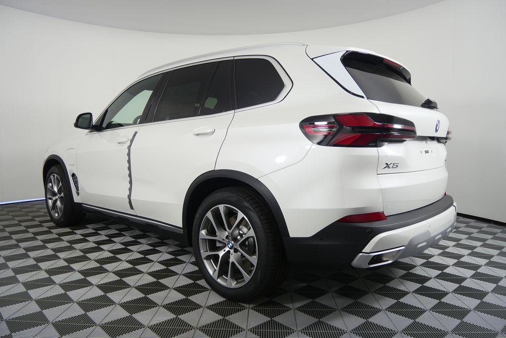 Thumbnail: 2026 BMW X5 - 5