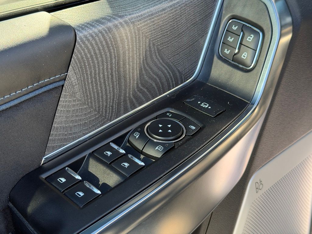 2025 Ford F-350 Super Duty Platinum