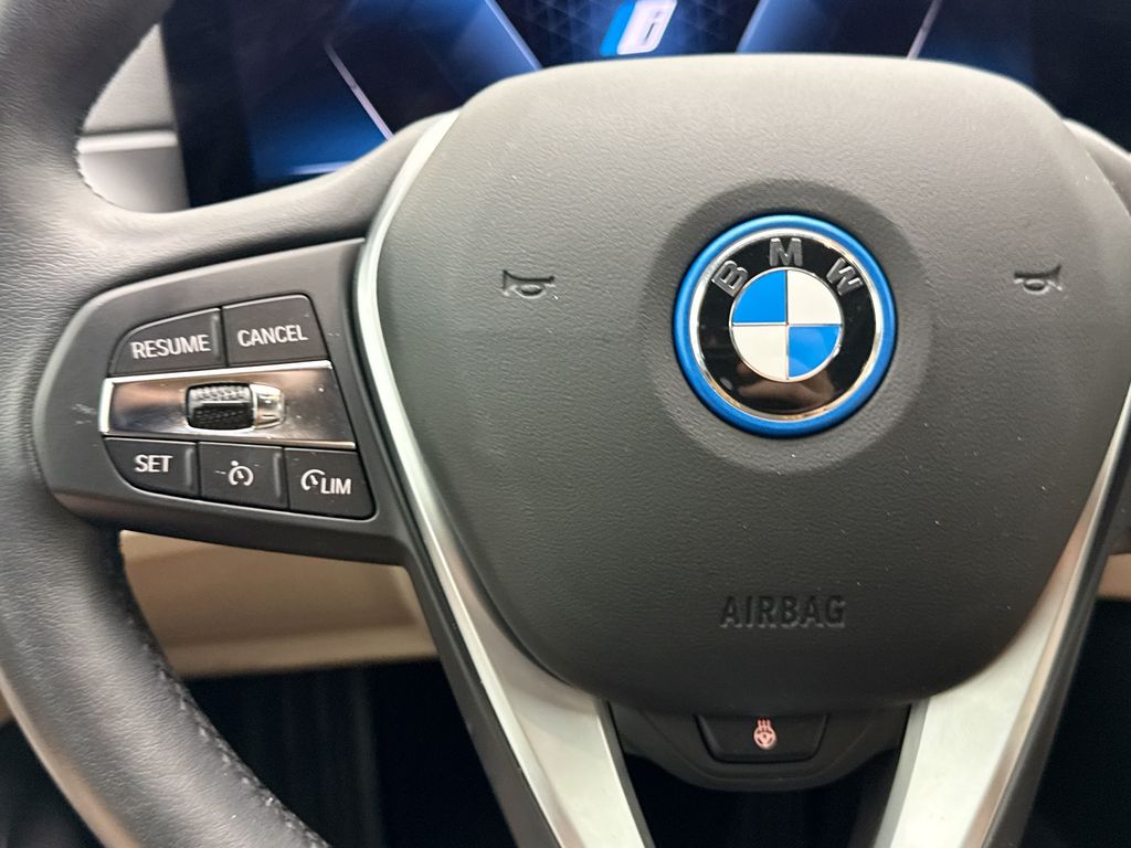 Thumbnail: 2023 BMW i4 - 11