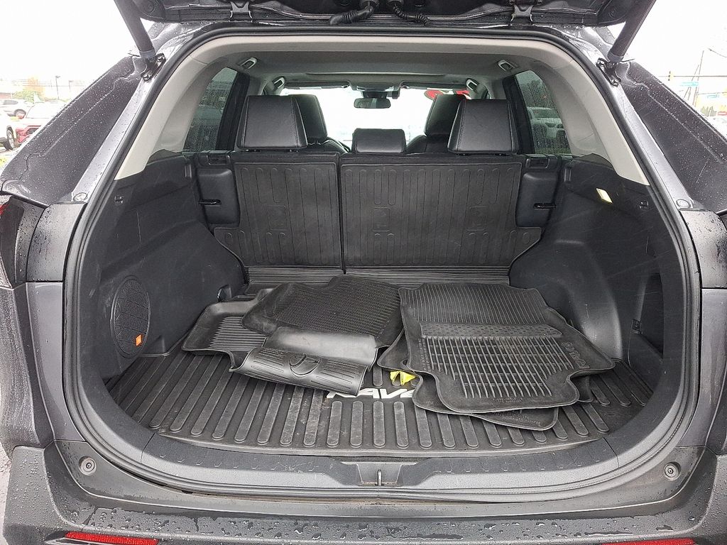 Thumbnail: 2023 Toyota RAV4 - 30