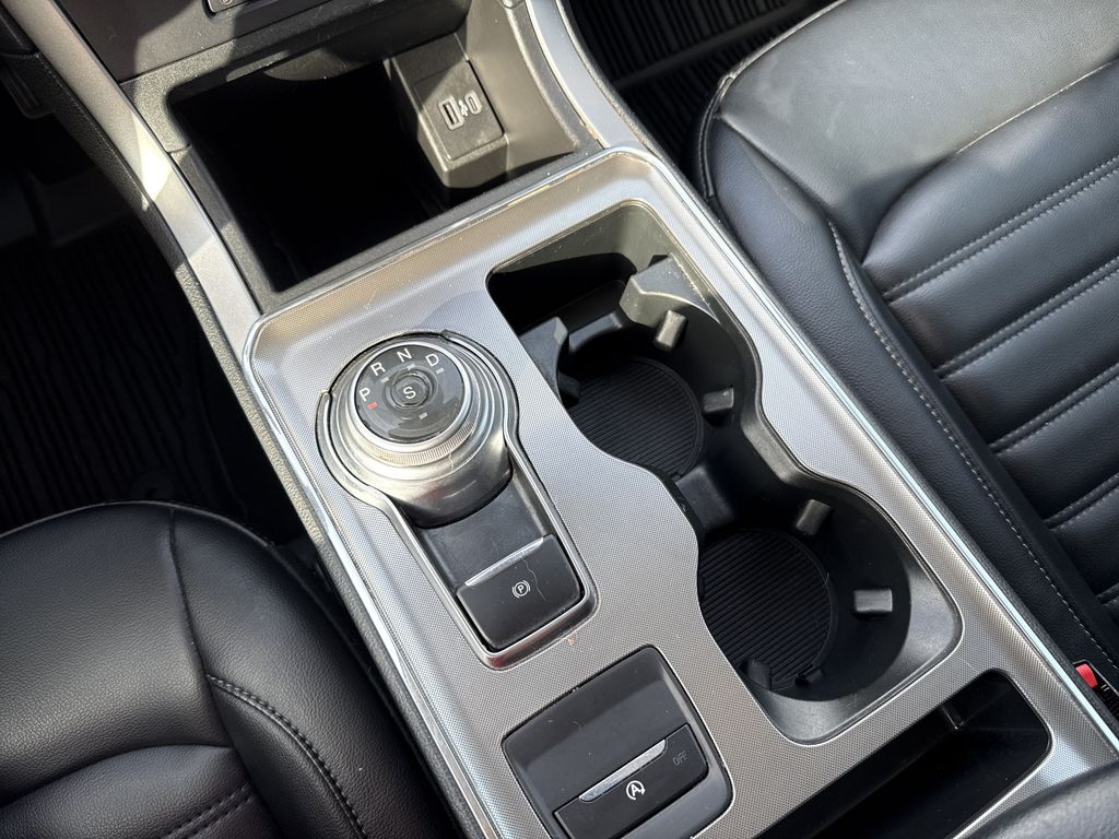 2022 Ford Edge SEL Silver at Martin Chrysler Dodge Jeep Ram