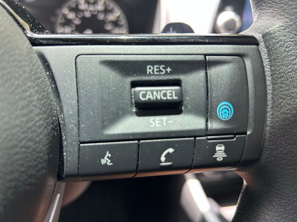 2021 Nissan Rogue SV 25