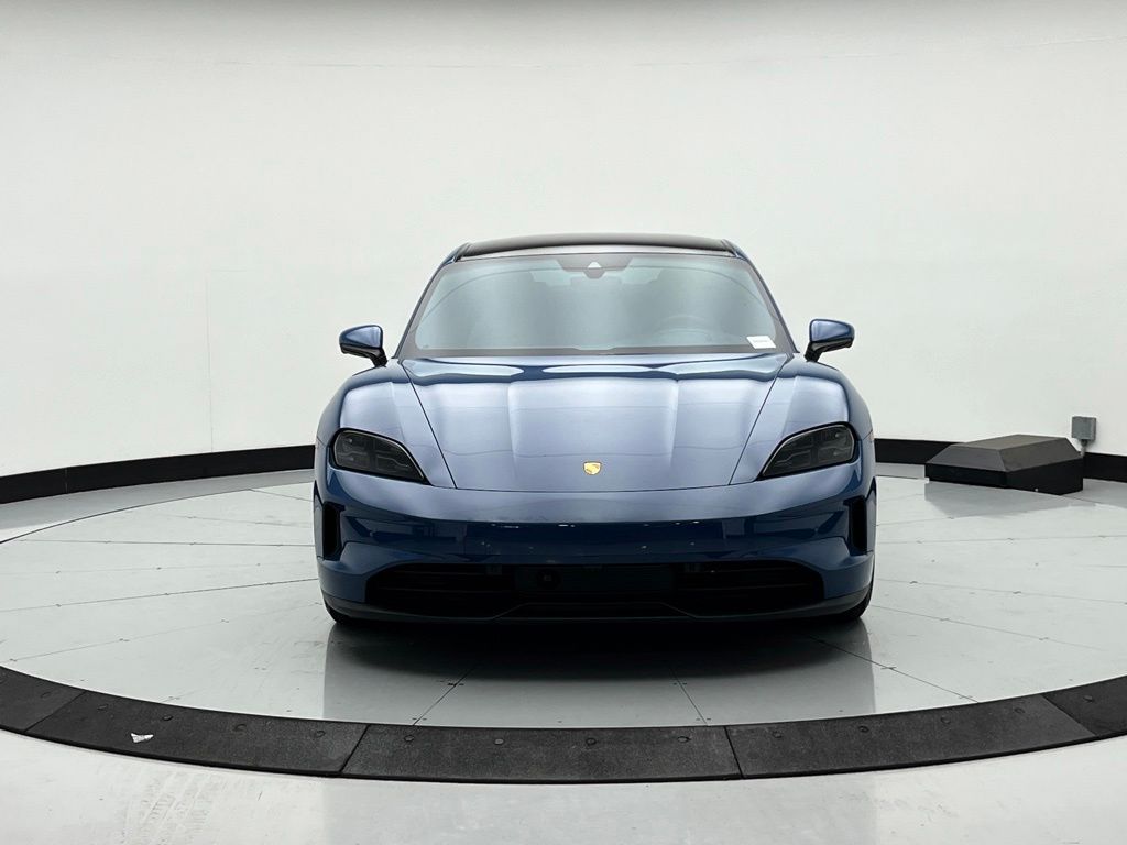 Thumbnail: 2025 Porsche Taycan - 8