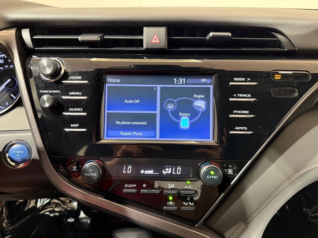 Thumbnail: 2019 Toyota Camry - 24