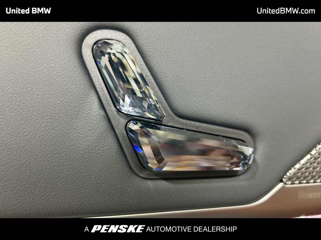 Thumbnail: 2026 BMW 7 Series - 12