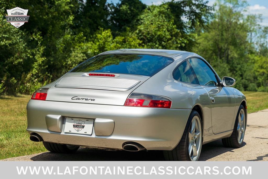 2002 Porsche 911 Carrera 29