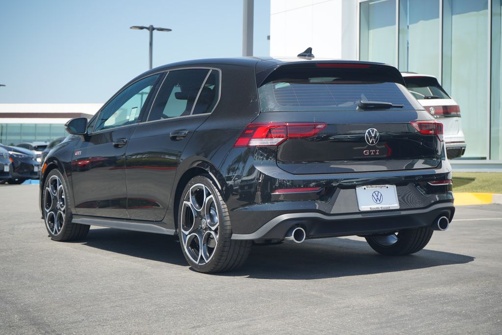 Thumbnail: 2025 Volkswagen Golf - 3