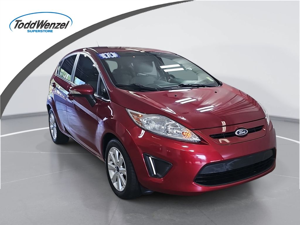 2013 Ford Fiesta SE Hatchback