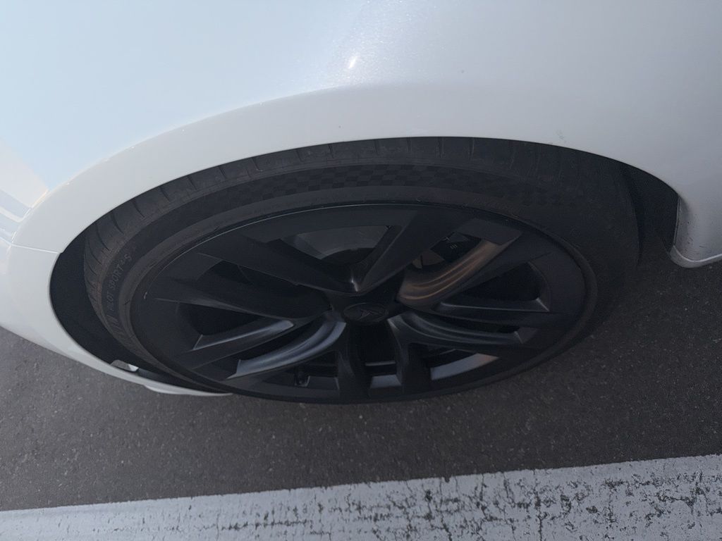 Thumbnail: 2023 Tesla Model S - 3