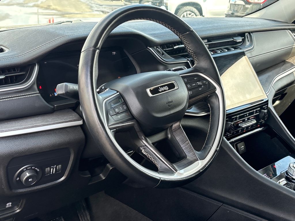 Used Car 2022 Jeep Grand Cherokee  Limited For Sale Under $30,000 In Austin, Texas