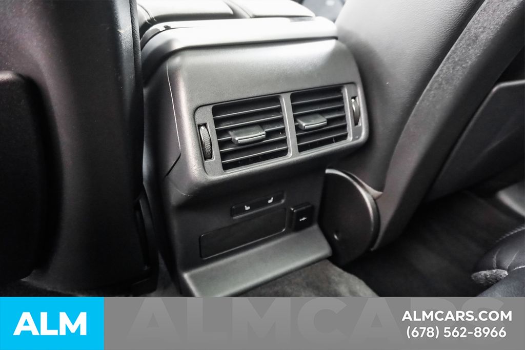Used 2022 Red Land Rover P250 R-Dynamic S image 58