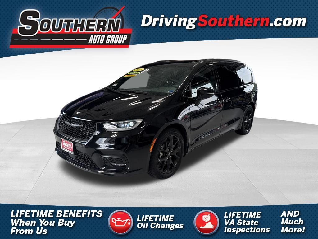 Diamond Black Crystal Pearlcoat 2025 Chrysler Pacifica Minivan Front-Wheel Drive 9-Speed Automatic