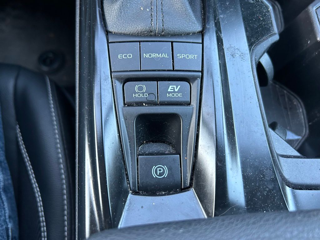 Thumbnail: 2025 Toyota Camry - 27