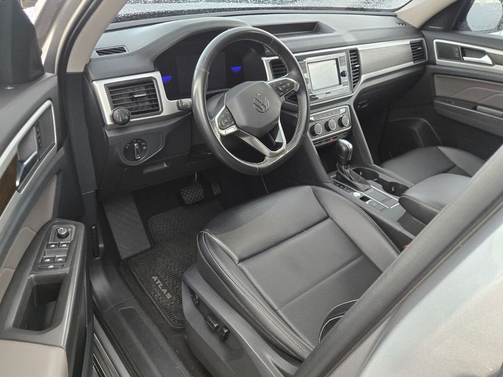 2022 Volkswagen Atlas - $18,700