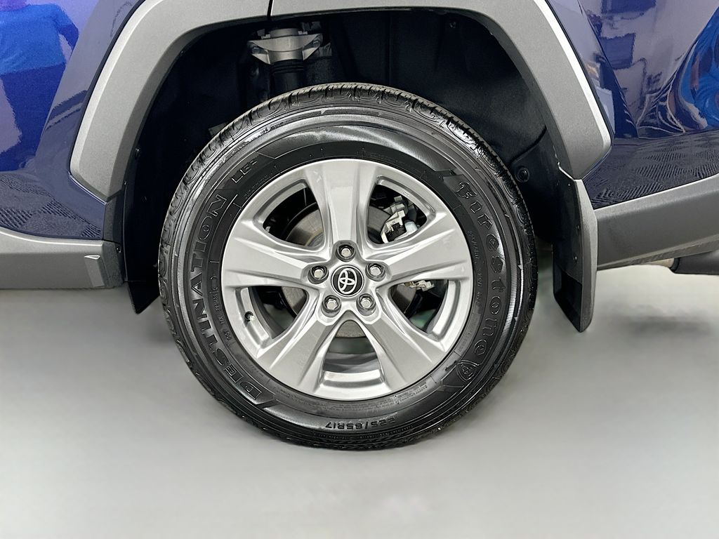 Thumbnail: 2025 Toyota RAV4 - 31
