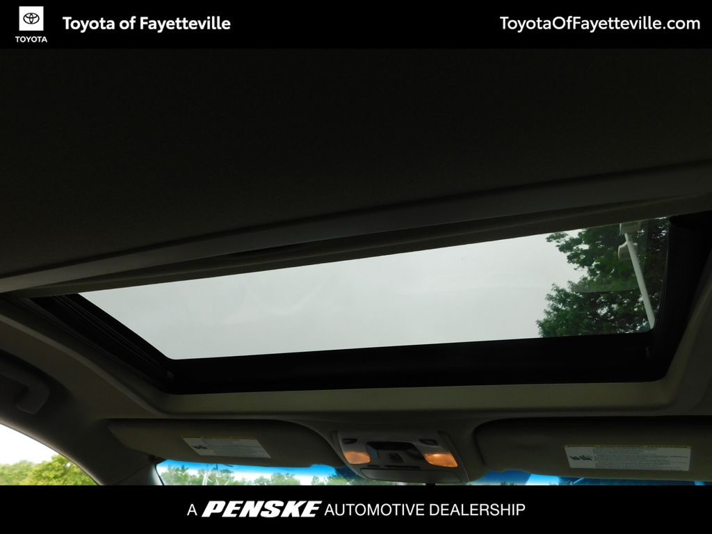 2014 Toyota Sienna XLE 4