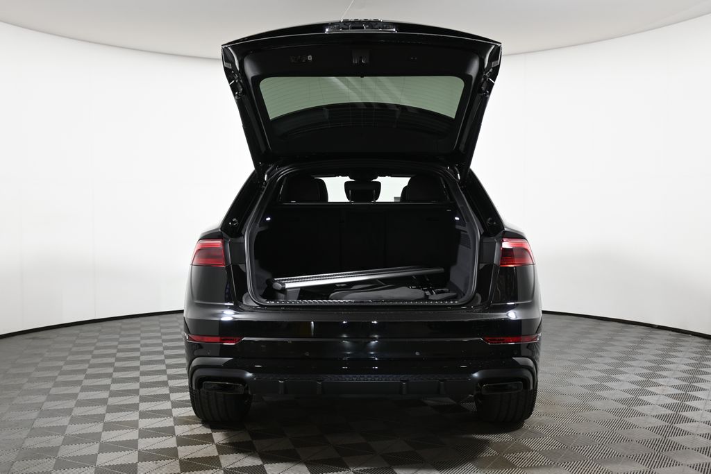 Thumbnail: 2026 Audi Q8 - 29