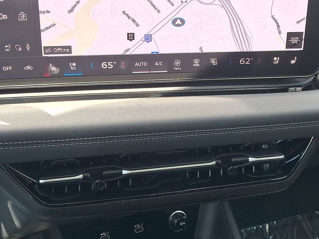 Thumbnail: 2025 Audi e-tron S - 16