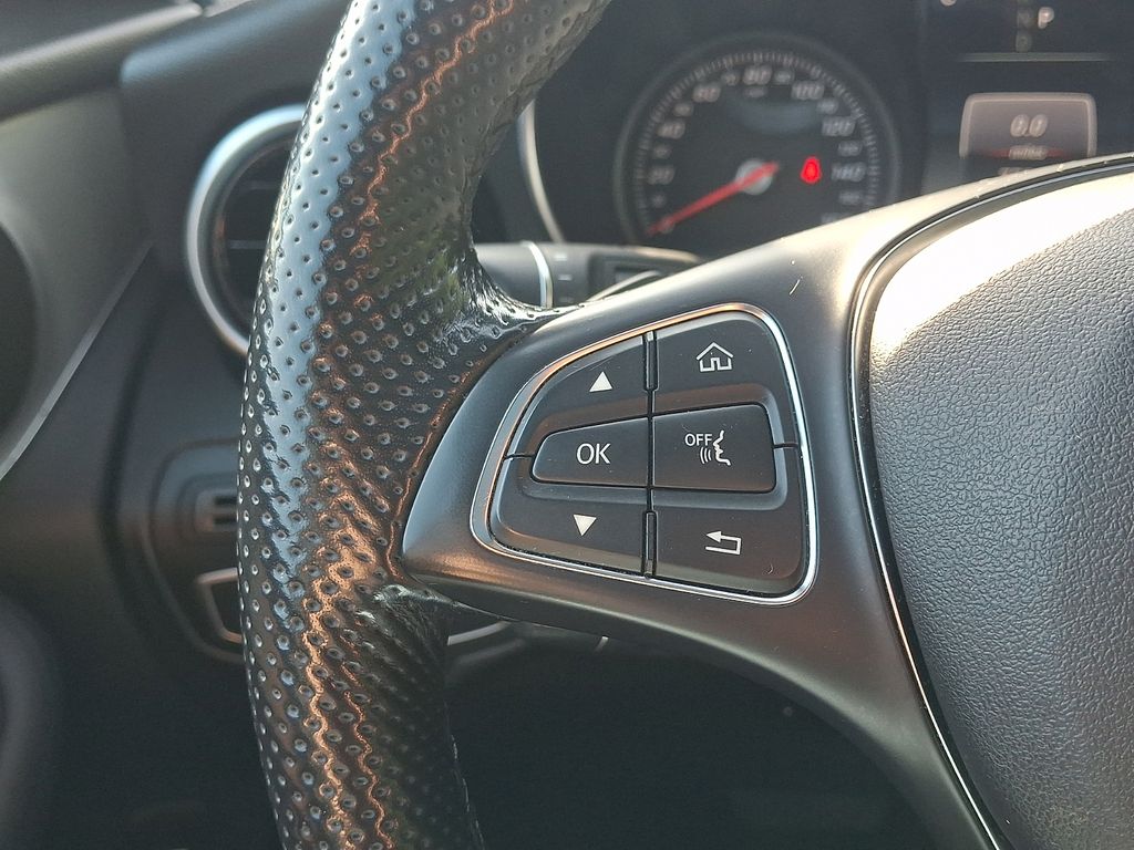 Thumbnail: 2019 Mercedes-Benz GLC - 21