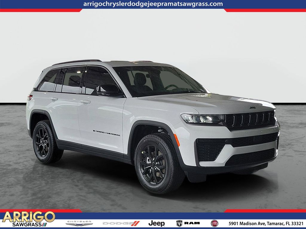 2026 Jeep Grand Cherokee Laredo