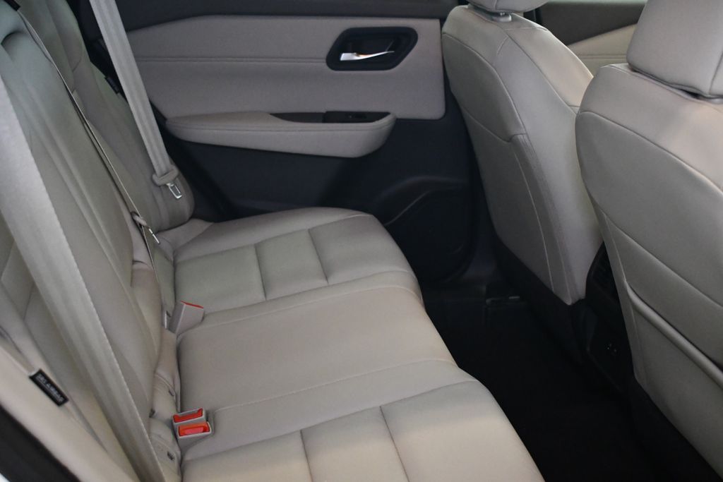 Thumbnail: 2023 Nissan Rogue - 30