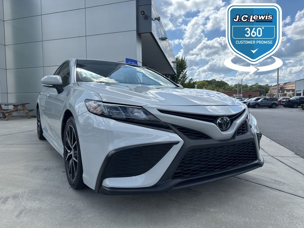 2023 Toyota Camry SE