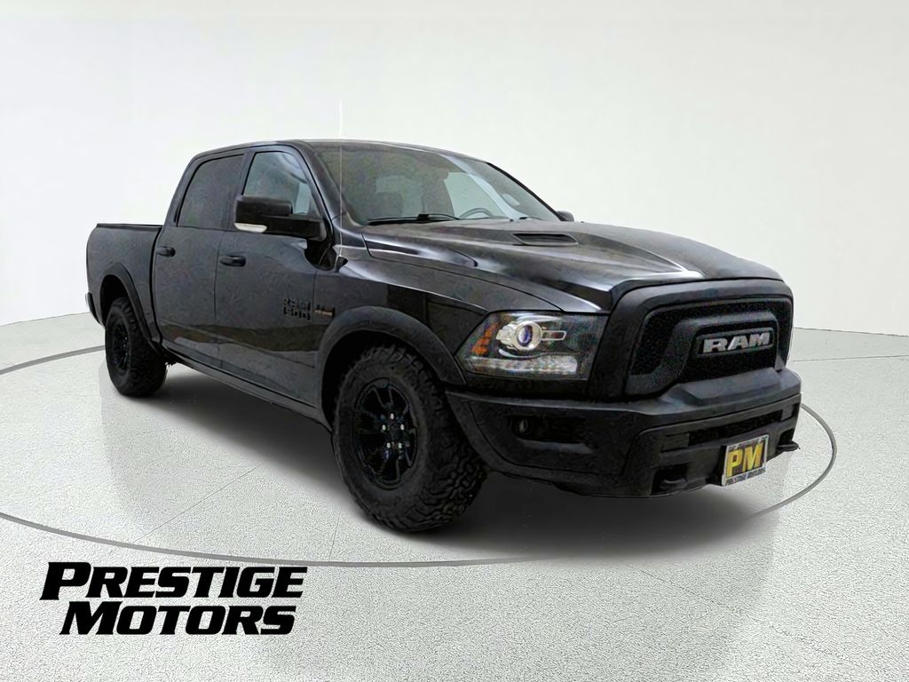 2017 RAM 1500 Negro (Brilliant Black Crystal Pearlcoat) Camioneta Todo terreno 8 velocidades Automática