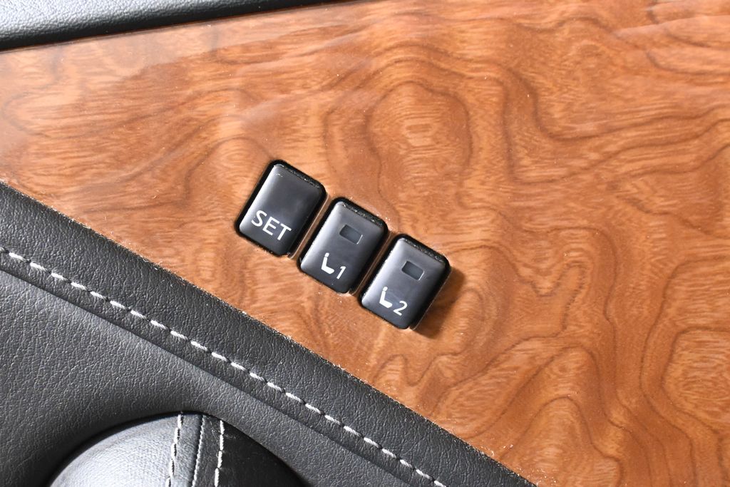 Thumbnail: 2018 INFINITI QX80 - 27