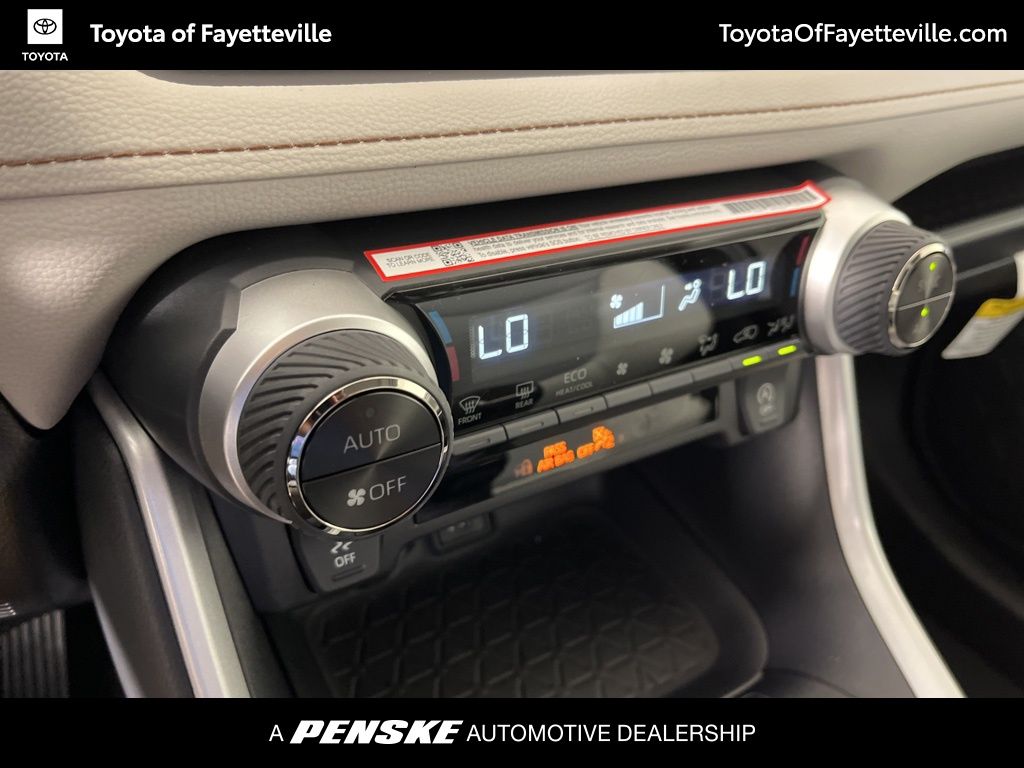 Thumbnail: 2025 Toyota RAV4 - 32