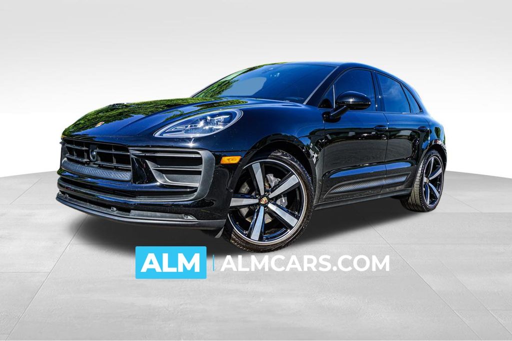2024 Porsche Macan -'s photo