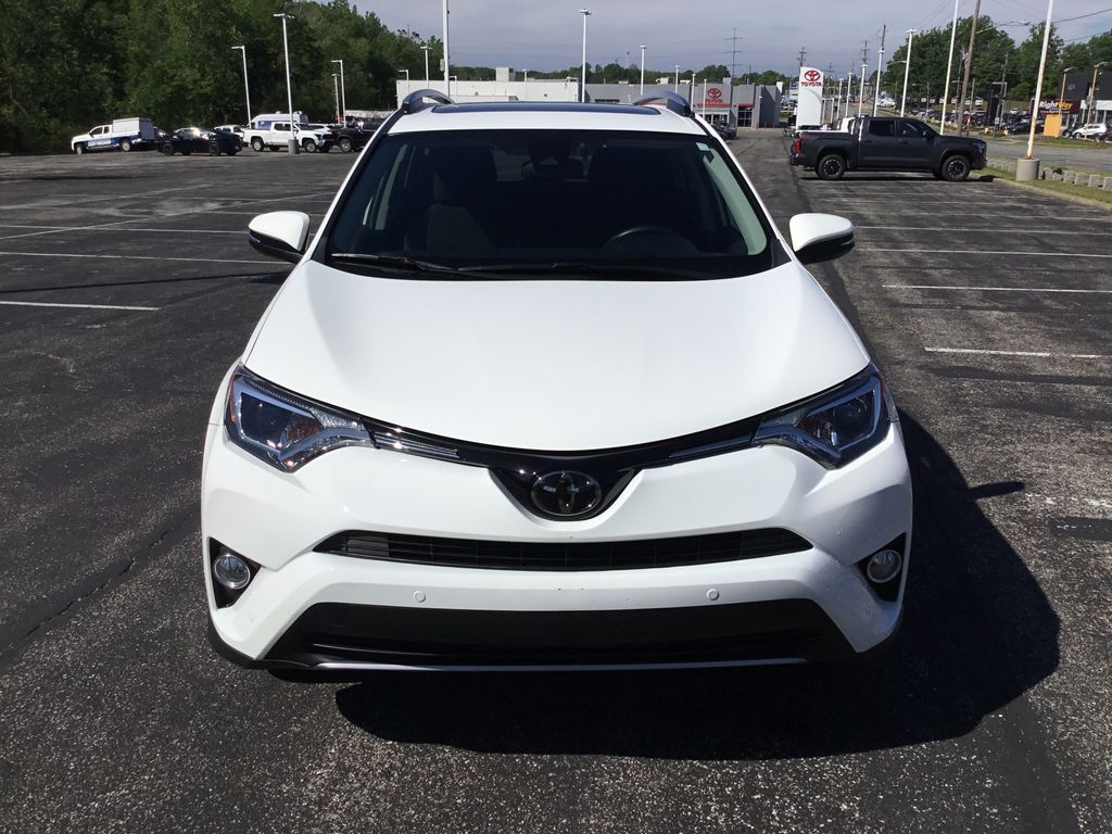 Thumbnail: 2018 Toyota RAV4 - 8