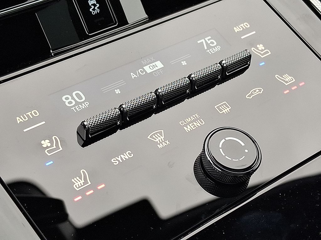 Thumbnail: 2026 Porsche Panamera - 18