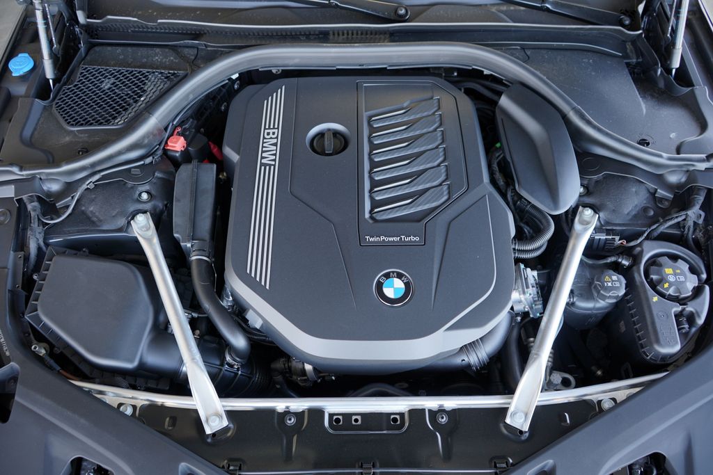 Thumbnail: 2026 BMW 8 Series - 21