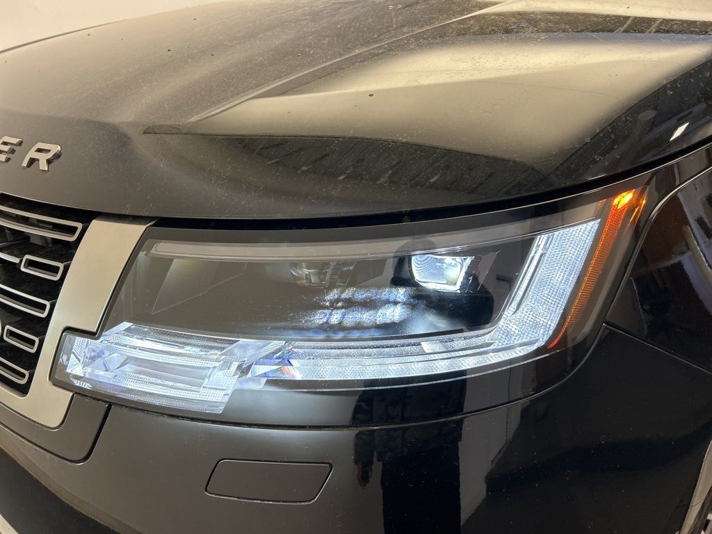 Thumbnail: 2023 Land Rover Range Rover - 9