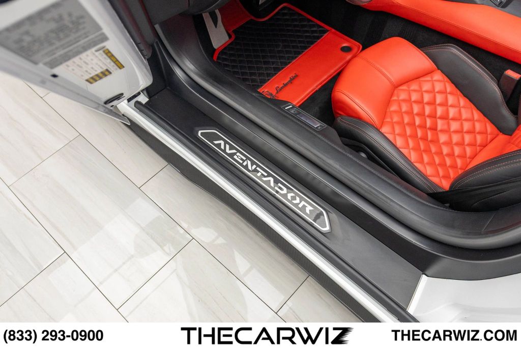 2017 Lamborghini Aventador Base - Photo 40