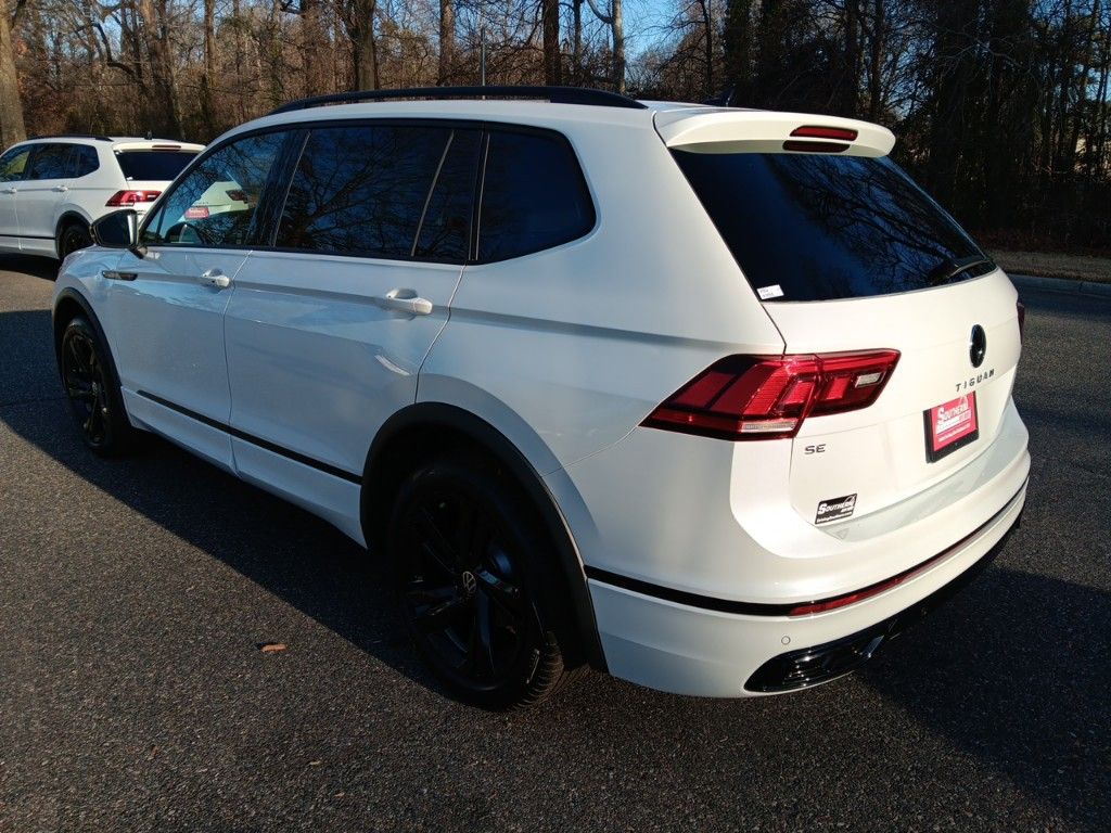 2024 Volkswagen Tiguan 2.0T SE R-Line Black 3