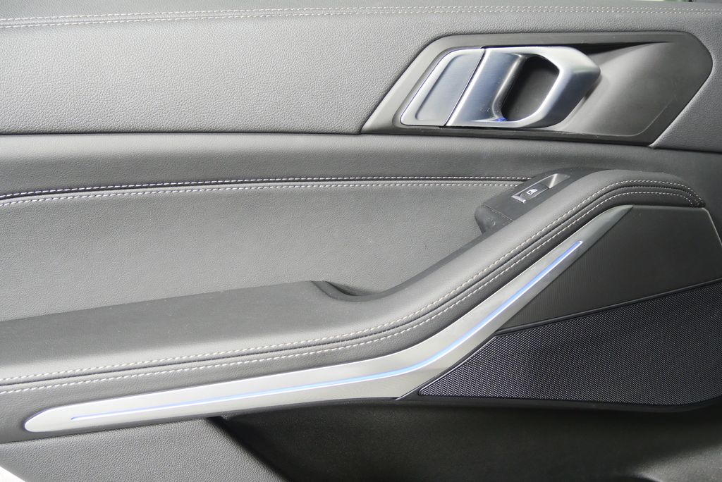 Thumbnail: 2023 BMW X5 - 14