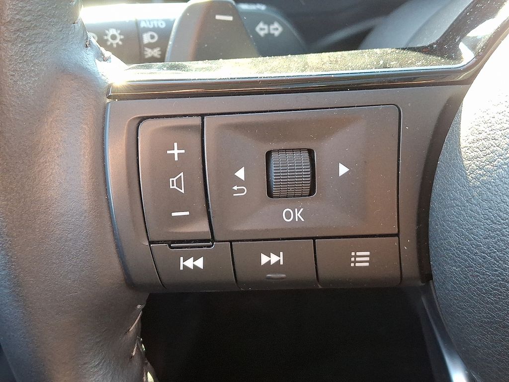 Thumbnail: 2023 Nissan Rogue - 22