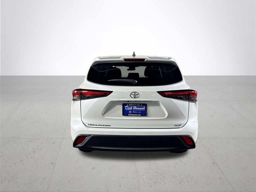 2023 Toyota Highlander L