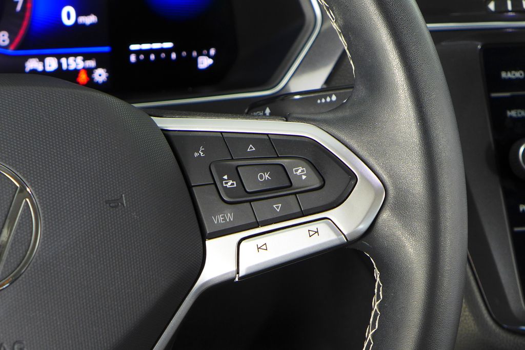 Thumbnail: 2022 Volkswagen Tiguan - 28