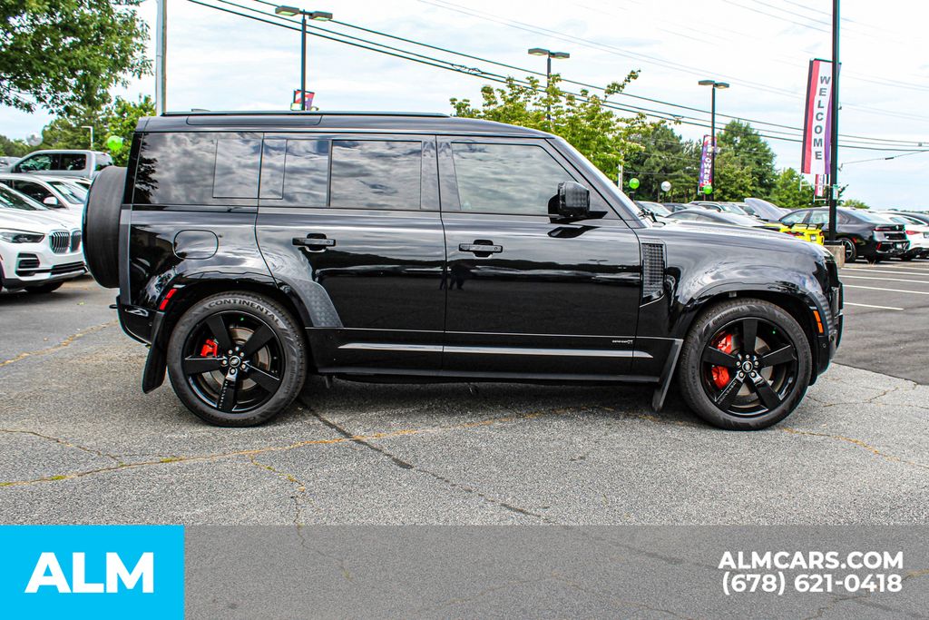 Used 2025 Black Land Rover X image 9