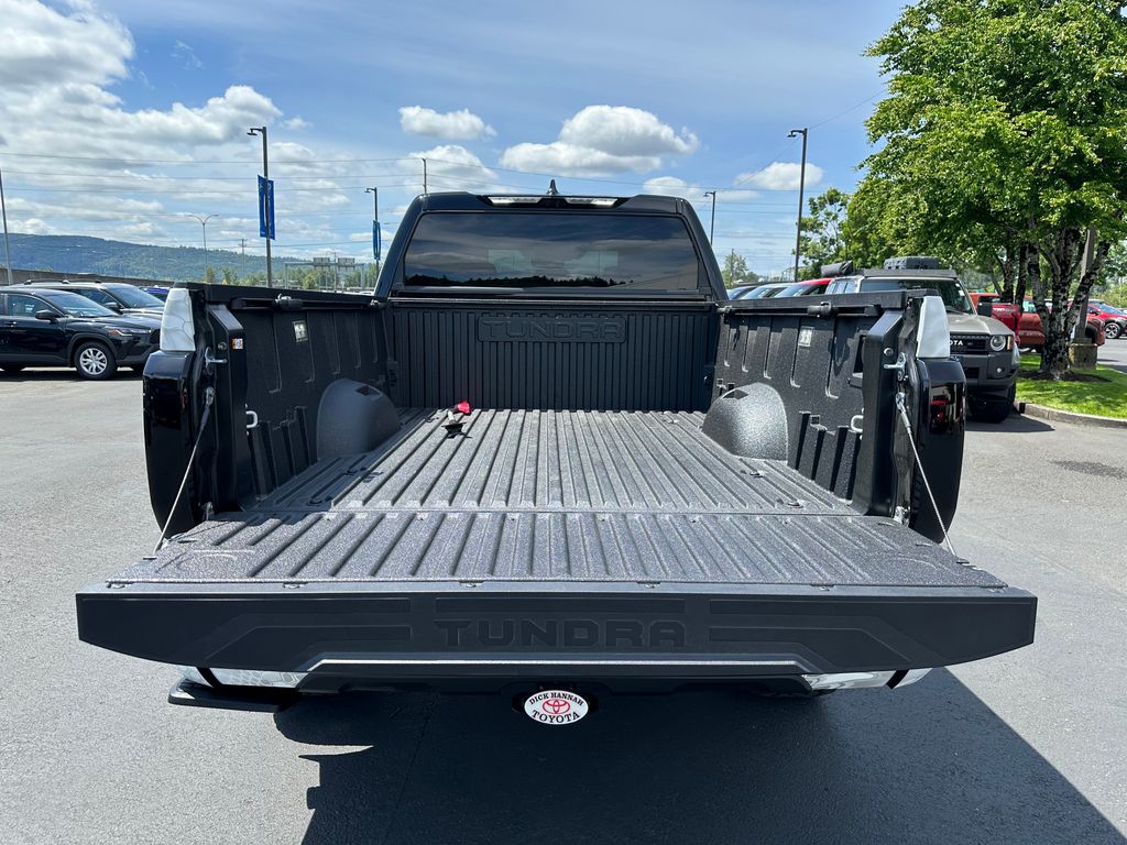 2025 Toyota Tundra Hybrid Platinum